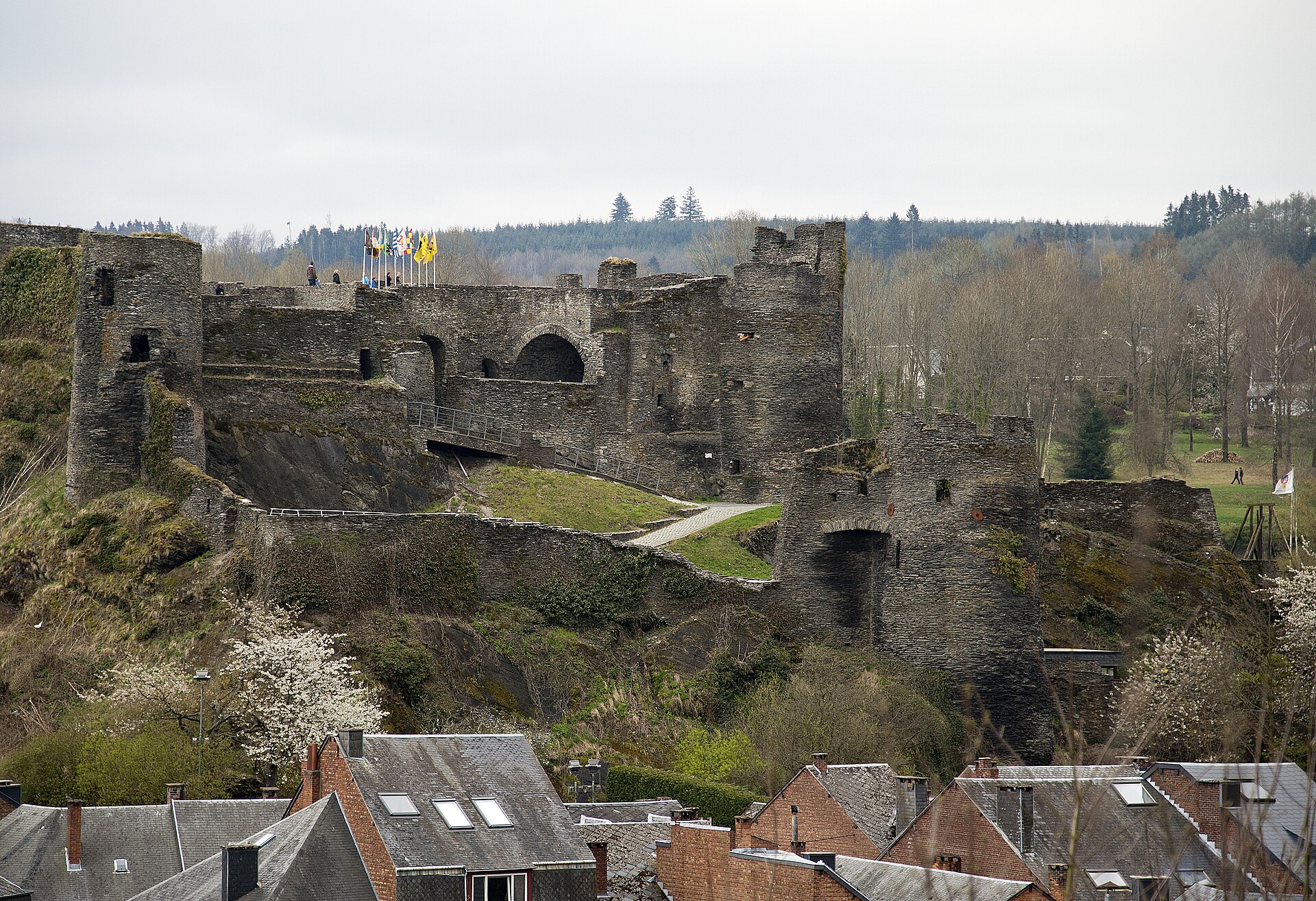 Les ruines du château féodal de La Roche-en-Ardenne
